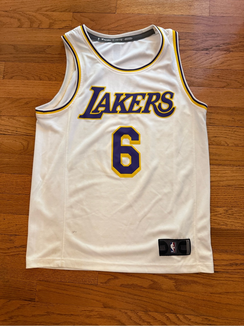 Los Angeles Lakers White #6 Basketball Jersey - Official Team Style